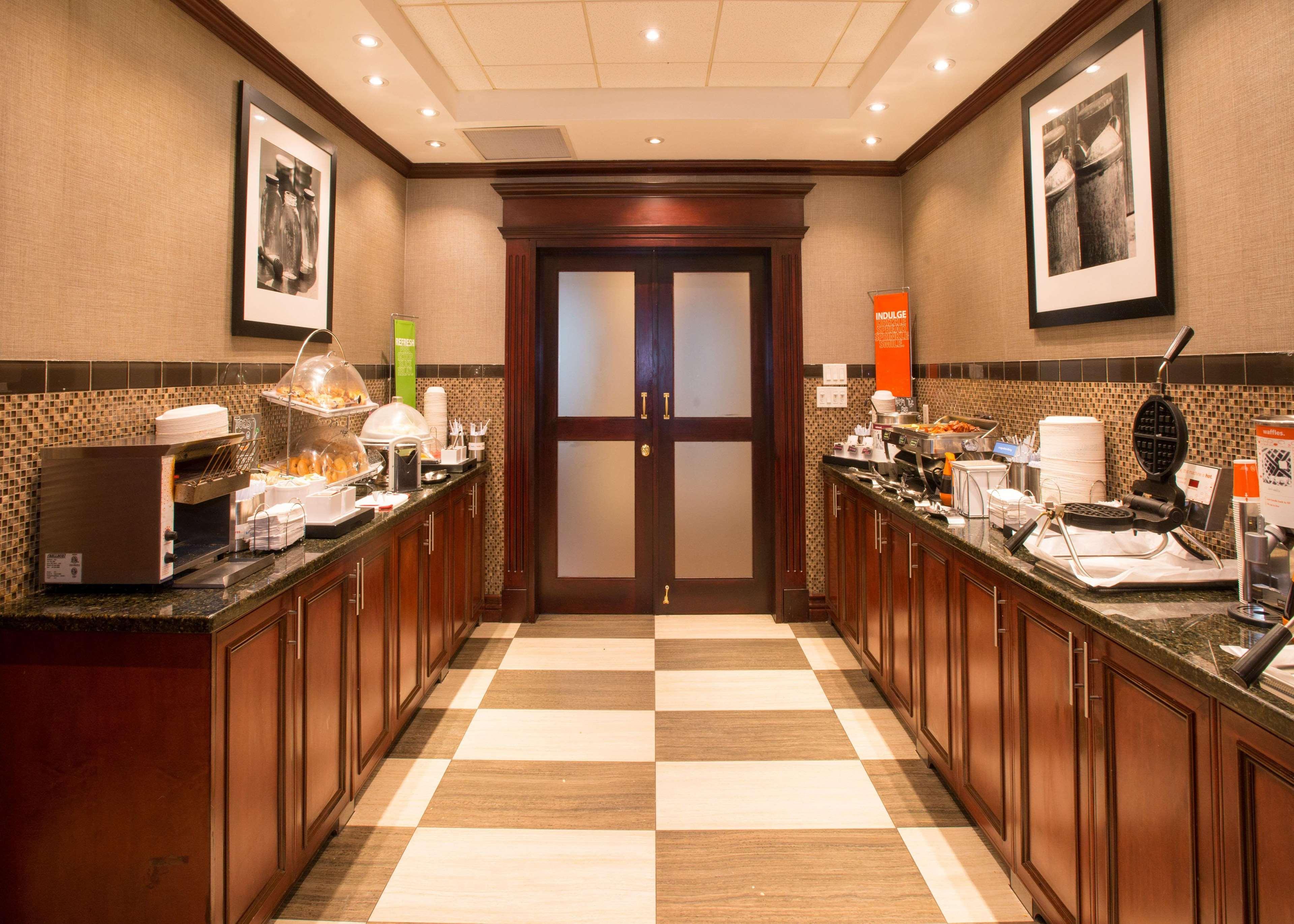 Hampton Inn Toronto-Mississauga West Exteriér fotografie